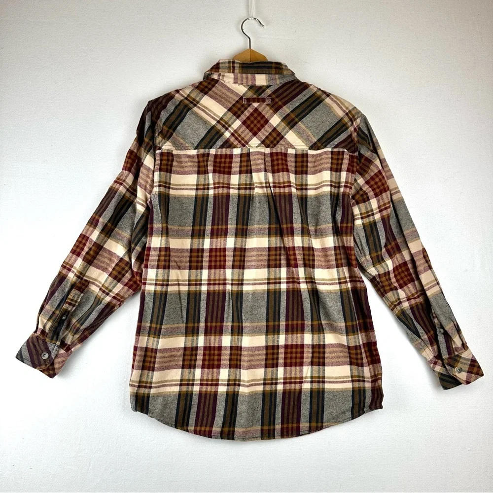 Legendary Whitetails  Buck Camp Plaid Button Down Flannel Shirt Outdoors